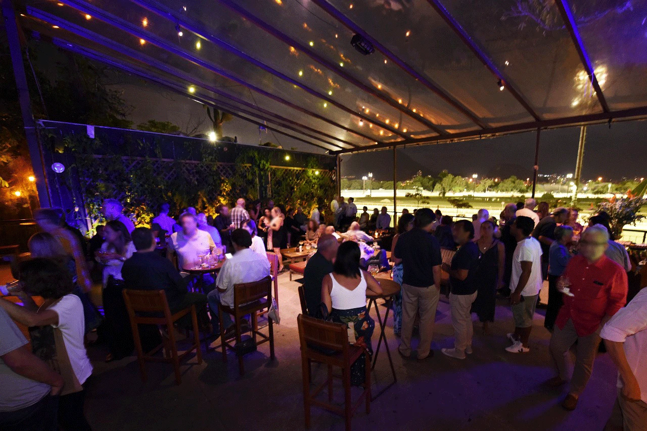 Jockey Club - Craft Beers & Corcovado View - Image